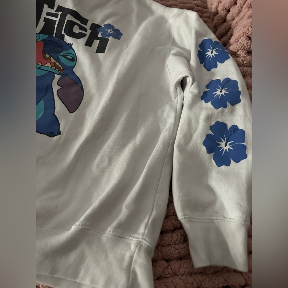 Disney Stitch Unisex XL Long Sleeve White Crewneck Sweatshirt - Picture 4 of 6